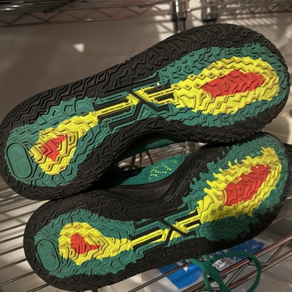 Nike Kyrie Weatherman main image 6